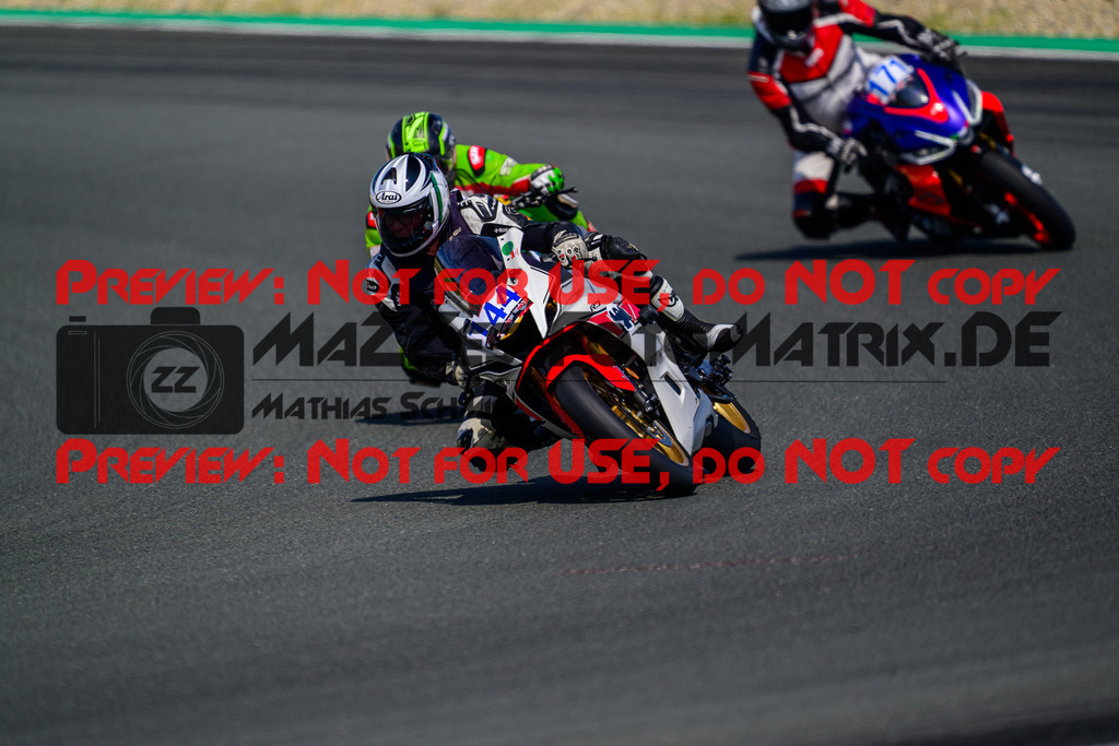 MaZZes_FotoMatrix_240725_6007705_5861 | BLAU