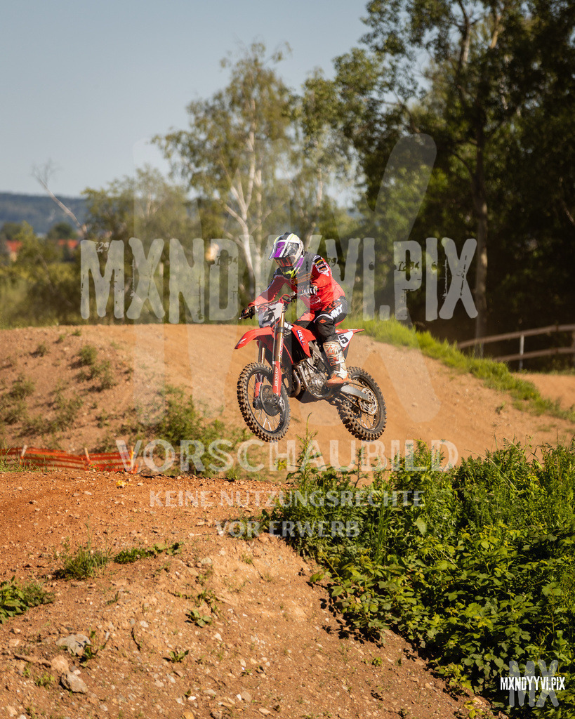 866A0805 | mxndyyvipix