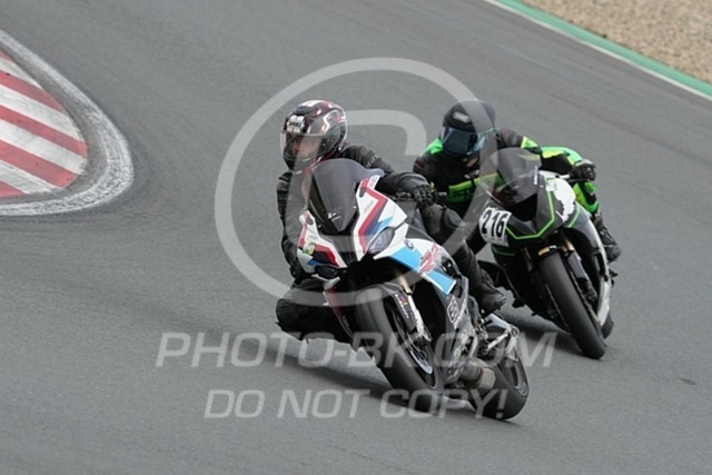 2024_05_16_PBK_17018 | Sportfotografie; SlowMotion; Video; Rennstrecke; Hafeneger; Speer; Racing; RSE; BMW; CBO; Trackday; Motorsportarena; Hockenheimring; Brno; Most; Barcelona; Valencia