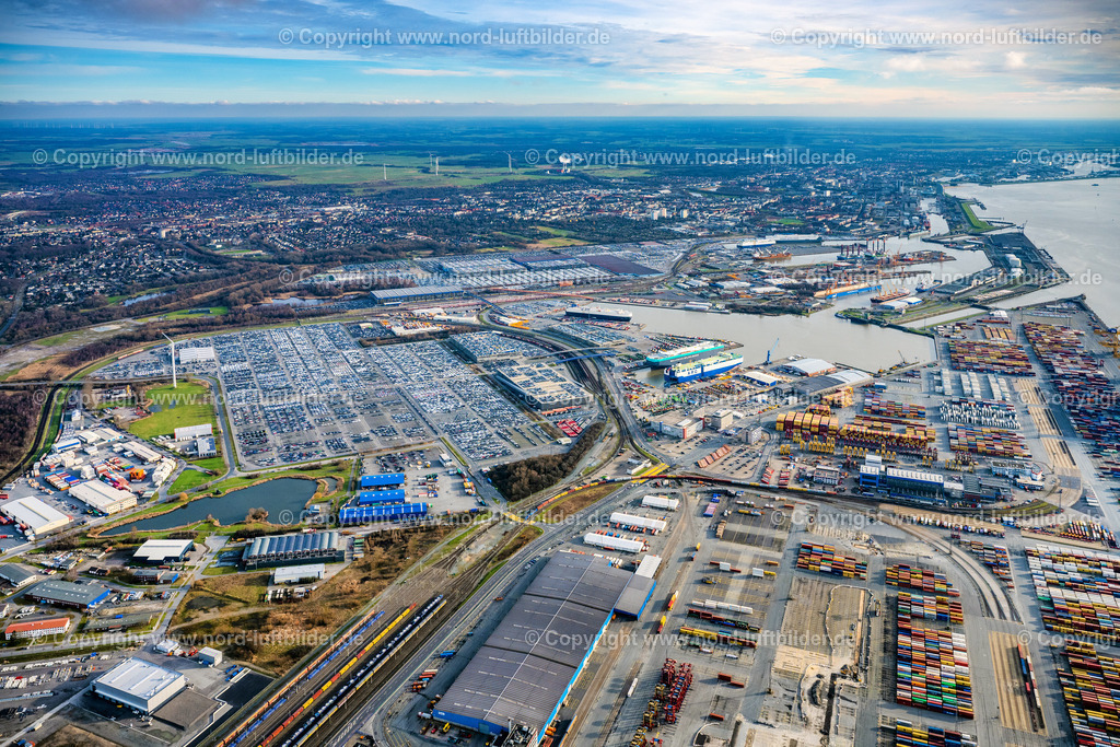 Bremerhaven_BLG_Autoterminal_ELS_3791040223 | BREMERHAVEN 04.02.2023 Abstellflächen des Logistik- Unternehmens BLG Automotive Logistics GmbH & Co. KG am Überseehafen in Bremerhaven im Bundesland Bremen. Weiterführende Informationen bei: BLG LOGISTICS GROUP. // Site of the company BLG Automotive Logistics GmbH & Co. KG at the international port in Bremerhaven in the state Bremen. Further information at: BLG LOGISTICS GROUP. Foto: Martin Elsen