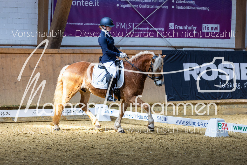 Sth-LPO25-DrR-L-122 | MomenTaufnahmen Pferdesportfotos