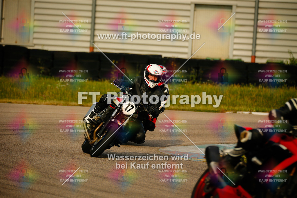 _MOT5142 | Hier findet Ihr Bilder von Touristenfahrten auf der Nürburgring Nordschleife oder von anderen Veranstaltungen die ich besucht habe. Viel Spass beim Durch Schauen 