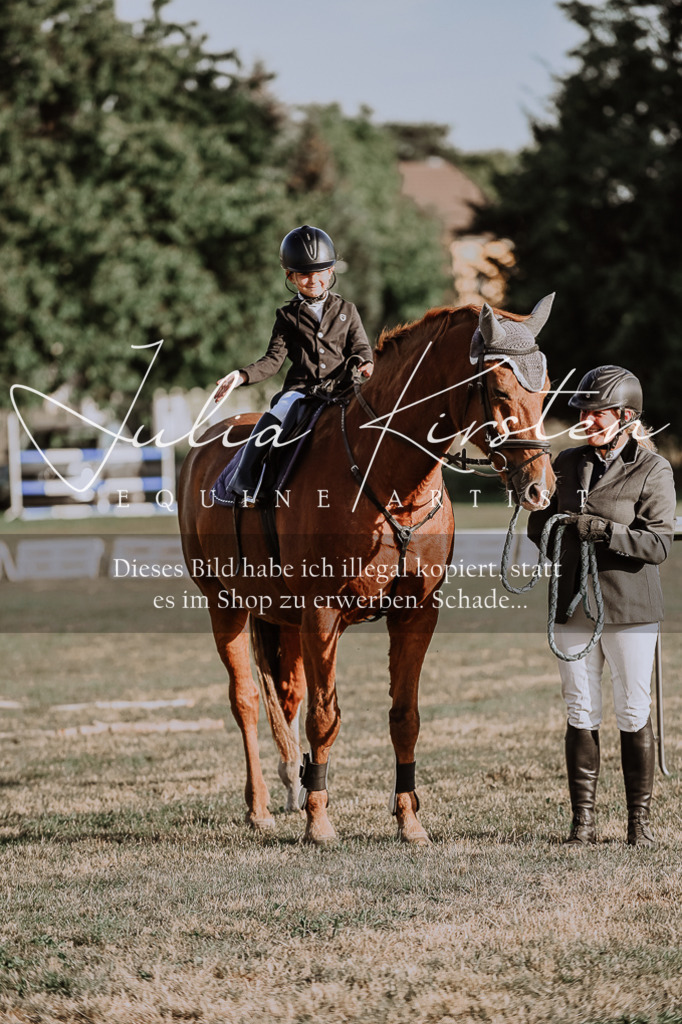 DSC_0192 | Pferde- und Turnierfotografie in Westsachsen. Pferdeportraits, Auftragszeichnungen und intuitive Kunst.