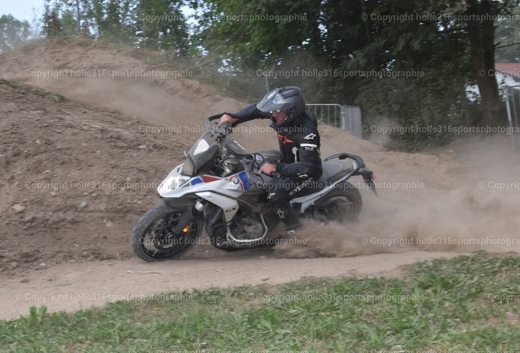 DSC_0569 | Sportfotografie , Motorsport, Motoross, Reitsport, Mointainbike, Enduro,
Landschaft , Outdoor, Eventfotografie, Landschaft, Bilder online bestellen - Realisiert mit Pictrs.com