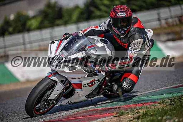 pubi8278 | Professionelle Fotos von Sportveranstaltungen, aber auch Hochzeiten und anderen Events. - Realisiert mit Pictrs.com