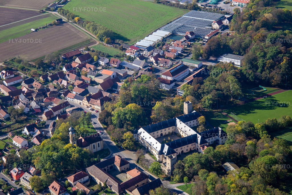 Luftbild: Gräflich Schönborn'sches Schloss Gaibach im Ortsteil Gaibach in Volkach im Bundesland Bayern in Deutschland. Foto: IMG_119623.jpg vom 26.10.2019 durch Werner Riehm/FLY-FOTO.de