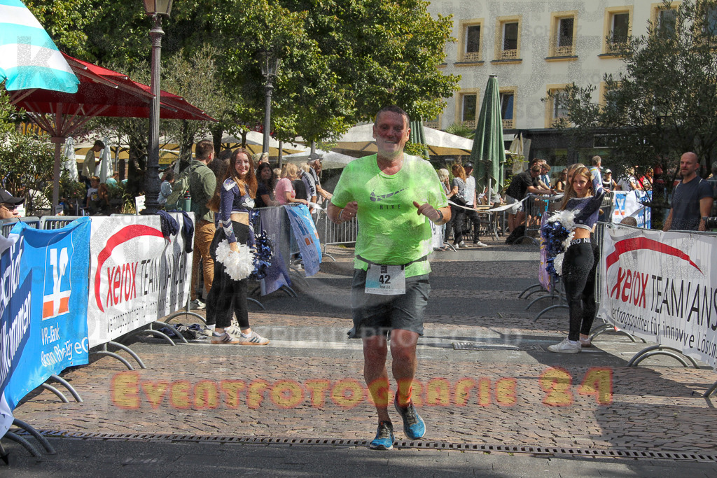 250824_1241_EV4_9377 | Sportfotografie im Rhein-Sieg Kreis, Köln, Bonn, NRW, Rheinland Pfalz, Hessen, etc. Unser Tätigkeitsfeld umfasst den Laufsport vom Volkslauf über den Marathon, Duathlon, Triathon bis zum Ultralauf wie Kölnpfad Ultra oder Schindertrail.