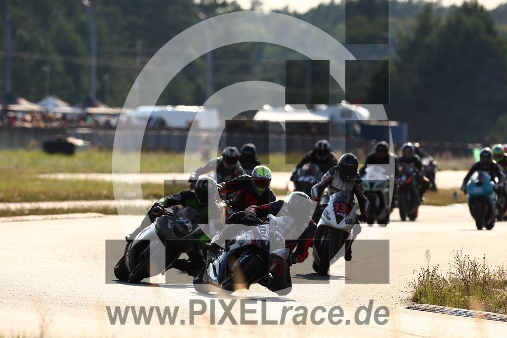 start-20240803_05187 | Schöne Erinnerungen an spannende Momente - das festzuhalten ist unser Job. PIXELrace.de ist seit 2003 auf den Rennstrecken Europas unterwegs um die Action draußen beim Fahren und die wunderbare Stimmung imm Fahrerlager für euch einzufangen.