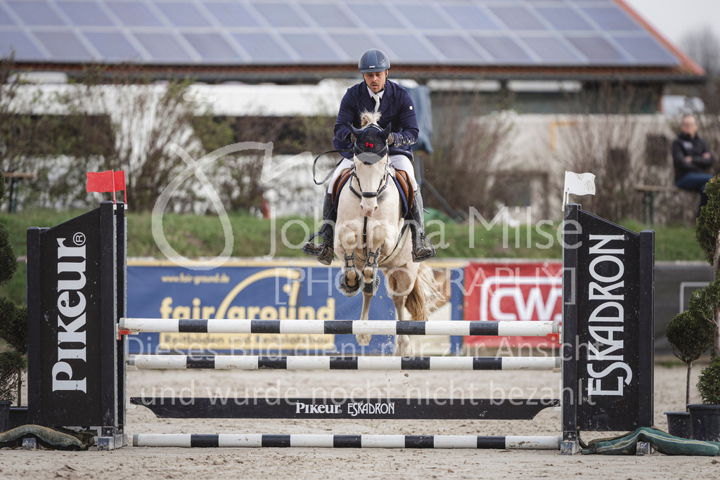 240330_Fruehlingsfest_Amateur-SprPf-A-248 | Deine schönsten Turniermomente als professionelle Fotos! Entdecke hochwertige Pferdesport-Fotografie im Online-Shop. Jetzt Fotos finden & bestellen!