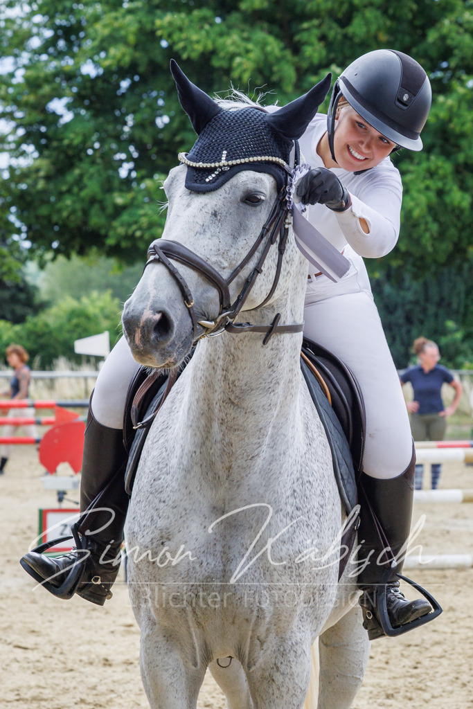 20260705-_3LI5522 | Tierfotografie Pferde, Hunde, Katzen, Haustiere.
Turnierfotografie Reitturniere, Reiten, Springreiten, Dressur in Hanau, dem Main-Kinzig-Kreis und dem Rhein-Main- Gebiet um Frankfurt