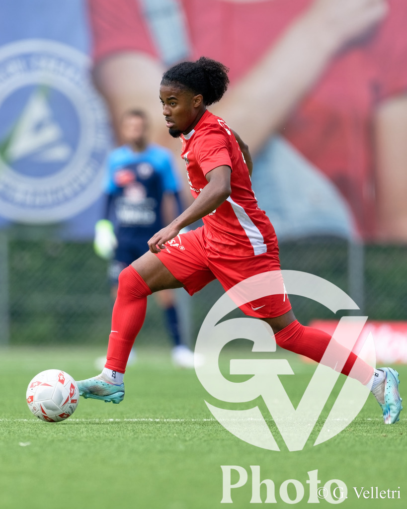 Promotion League - FC Grand-Saconnex v FC Luzern U-21 | during the Promotion League game between FC Grand-Saconnex and FC Luzern U-21 at Stade du Blanché in Grand-Saconnex, Switzerland