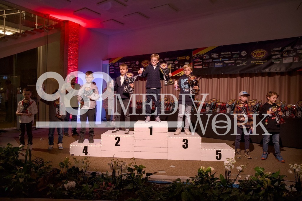 5E6A3174 | 989 MEDIAWORK