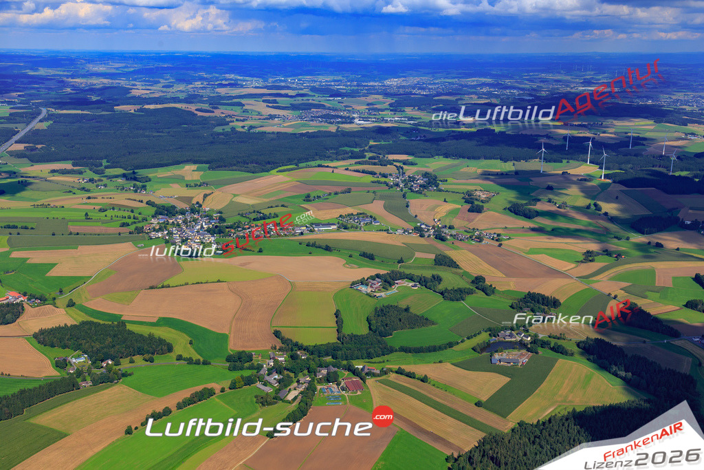 Die Luftaufnahme Jehsen - Muenchberg wurde 2017 mittels Flugzeug (keine Drohne) erstellt. Perfekte Schärfe und Druck- Auflösung- Garantiert!