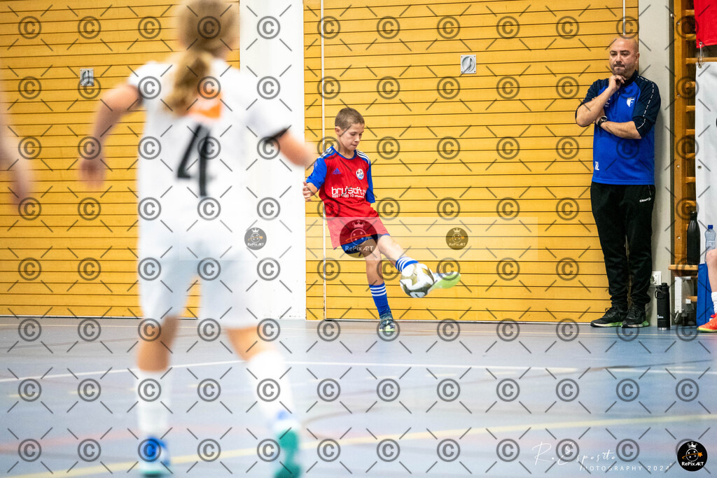 20241201_FCR-Hallenturnier-Da_RAW-4_022 | Sport und Naturfotografie von Roberto Esposito zeigt echte Momente Bewegung und die Schönheit der Natur. Ausdrucksstarke Bilder schaffen Emotionen.