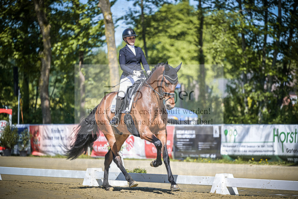 DOS_5615 | Entdecke hochwertige Reitturnierfotos von Foto Oger. Professionell, emotional und authentisch – jetzt Lieblingsmomente im Shop bestellen.Deutschlandweite Turnierfotografie. - Realisiert mit Pictrs.com
