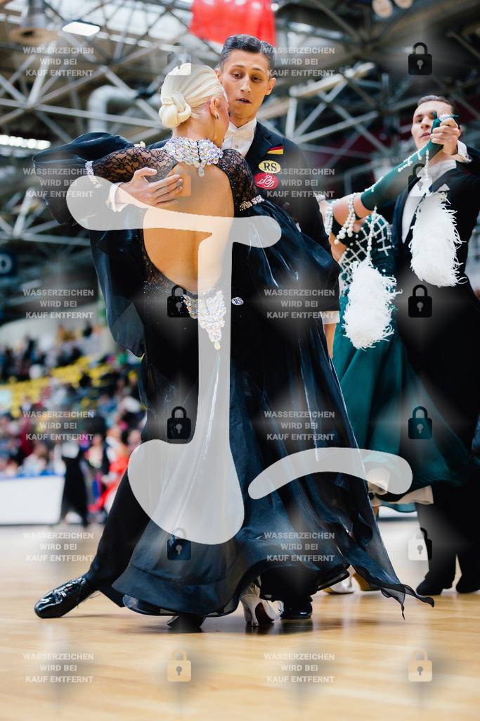 Hessen Tanzt WDSF International Open Standard 15th (17) Yevhenii Boichenko _ Mariia Vlasenko (TSC Excelsior Dresden)-2025-05-17-8993 | Webshop for digital downloads and prints of dance sport, event & show photographer Julian Link - Realisiert mit Pictrs.com