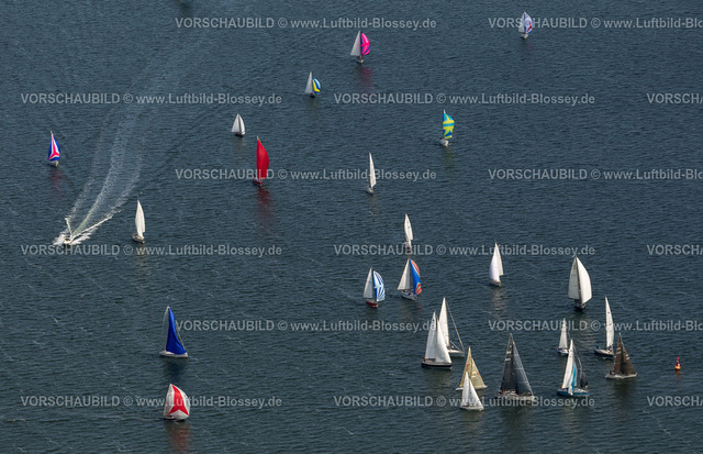 Ruegen12083400SuedOstRuegenRegatta | Luftbild, Segelregatta auf dem Greifswalder Bodden, Segelboote, Wende, Wendeboje,  Putbus, Insel Rügen, Mecklenburg-Vorpommern, Deutschland, Europa