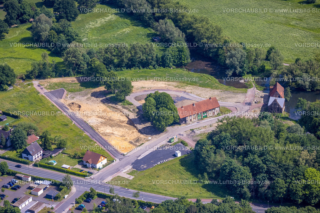 Hamm220504472 | Luftbild, Baustelle und Renovierung der Schlossmühle am Mühlengraben und Mühlenteich, Heessen, Hamm, Ruhrgebiet, Nordrhein-Westfalen, Deutschland