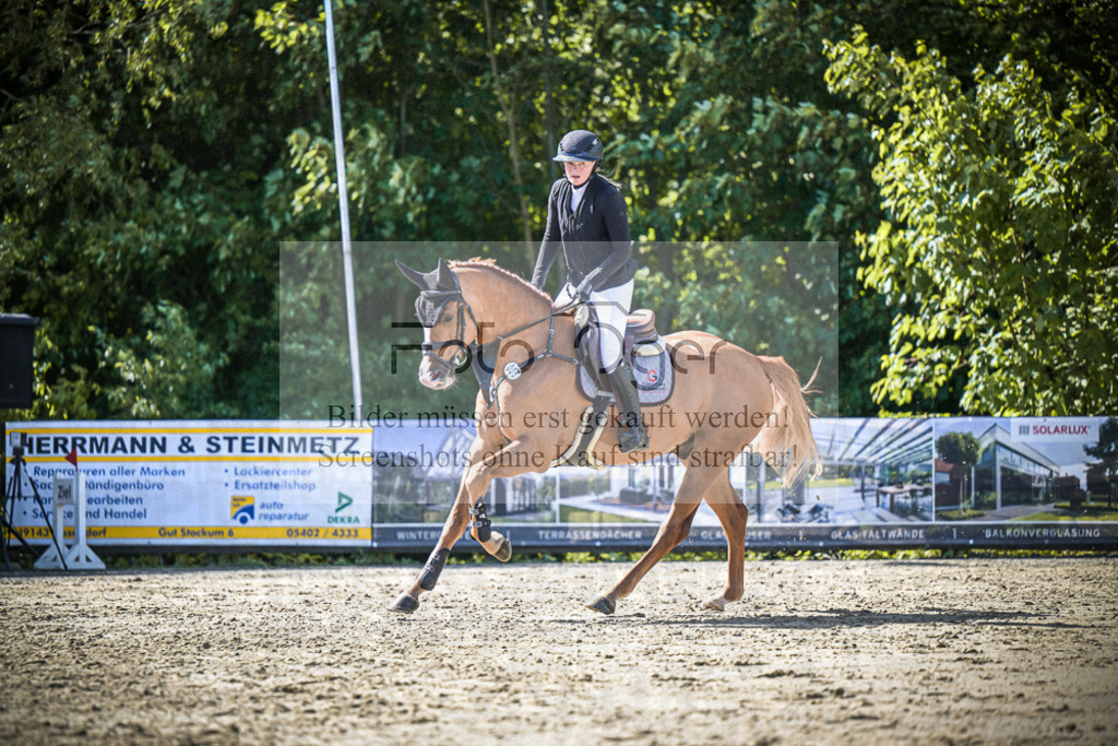 DOS_9036 | Entdecke hochwertige Reitturnierfotos von Foto Oger. Professionell, emotional und authentisch – jetzt Lieblingsmomente im Shop bestellen.Deutschlandweite Turnierfotografie. - Realisiert mit Pictrs.com