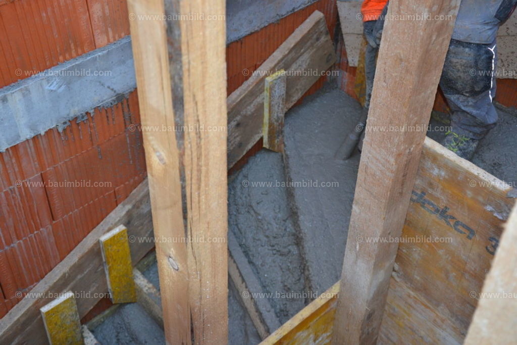 bib-lg04-betonarbeiten-treppen-0721 | Nach LV-Leistungsgruppen sortierte Detailfotos über den Bau eines Hauses. Alle Hausbau-Bilder direkt vom Urheber und Autor der Website Haus-Selber-Bauen.com