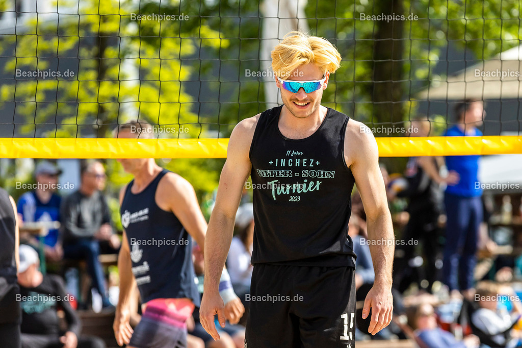 2023-00070176-Vater-Sohn-Turnier |  18.05.2023; Berlin Foto: Gerold Rebsch - www.beachpics.de
