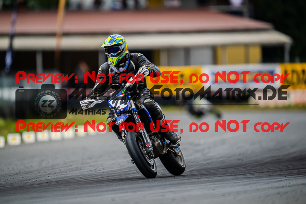 MaZZes_FotoMatrix_220813_8132 | UE40