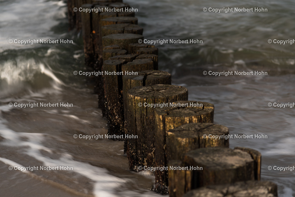 Reisefotografie - Deutschland - Ostsee | Pollerstilleben an der Ostsee. - Realisiert mit Pictrs.com