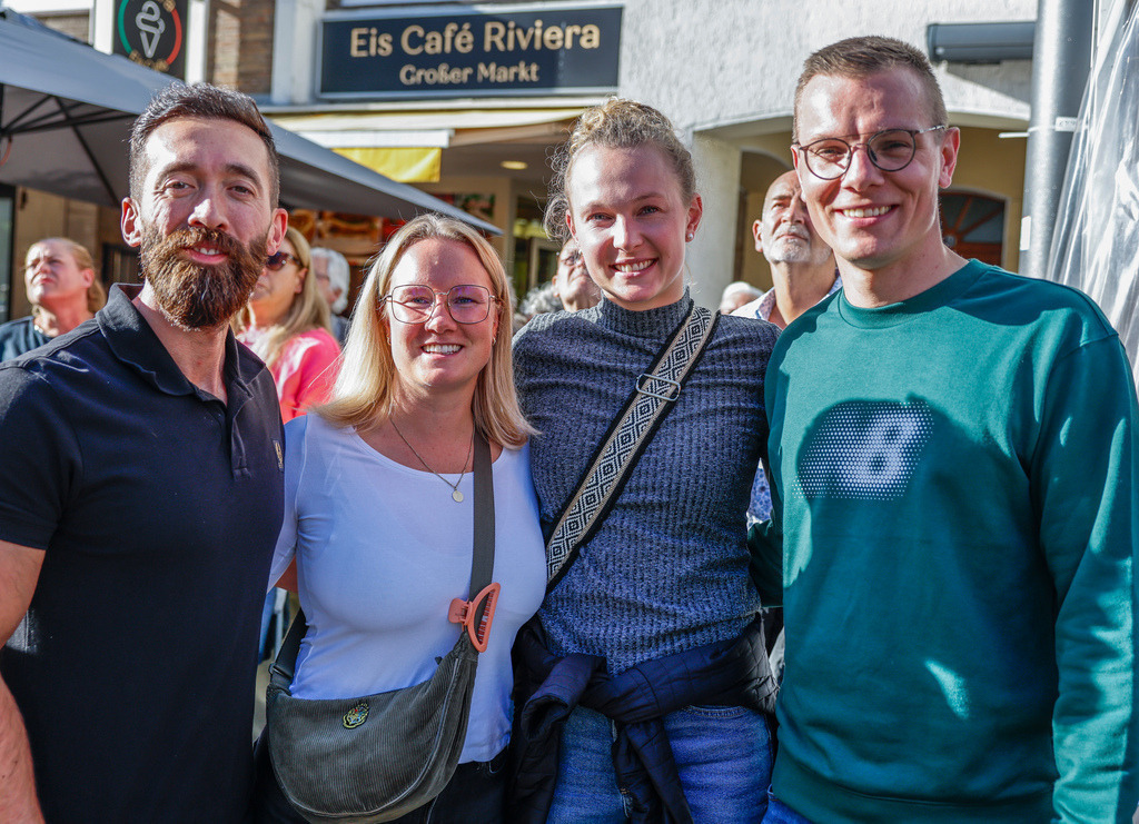 top-top.de 240913-128 | Foto, Video, Fotografie, Videografie, Fotobox, DJ, Discjockey, Musik, Musikbox, Veranstaltung, Photobooth, Amazon, Ebay, Buchtipp, Bestseller, Autor, Verlag, Buch, Wesel, Hamminkeln, NRW, Dinslaken, Rees, Drohne, Hochzeit, Party, Fotobox, Wesel, Fotograf