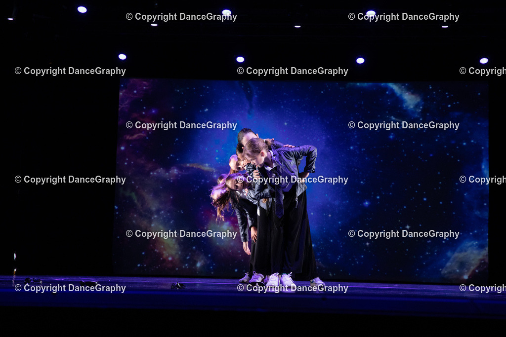 GPHY6407 | DanceGraphy - Realisiert mit Pictrs.com