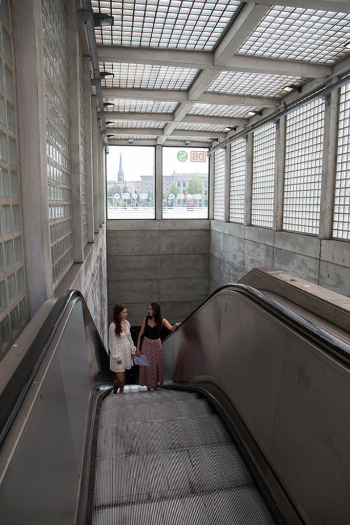 City-Tunnel Leipzig - Station Wilhelm-Leuschner-Platz | Das Team hinter BILDLEXIKON LEIPZIG bündelt historische wie aktuelle Informationen über die Stadt Leipzig in Text und Bild auf einer Plattform und stellt diese der interessierten Öffentlichkeit zur Verfügung.