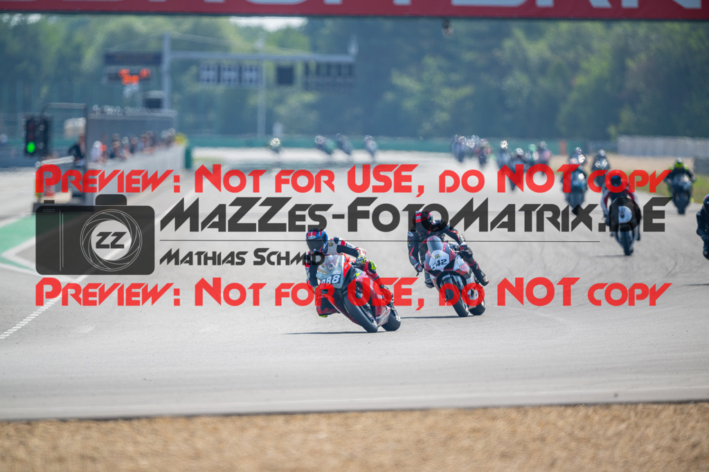 MaZZes-Fotomatrix-20260805-529264 | R1