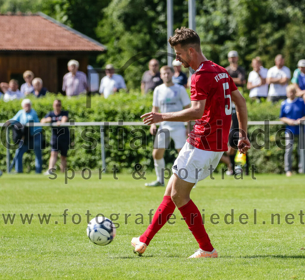 2023-07-30_112_FC_Lengdorf_gegen_SpVgg_Altenerding | Lengdorf, Deutschland, 30.07.2023:
Fußball, Kreisliga 2023 / 2024, 1. Spieltag, FC Lengdorf gegen SpVgg Altenerding, Endergebnis: 1:1

Florian Thieme (FC Lengdorf, #5)

Foto: Christian Riedel / fotografie-riedel.net