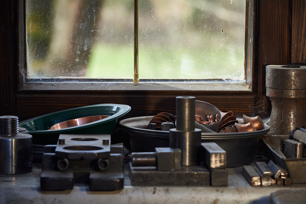 effenberger metalldruecker | Waidhofen an der Thaya, Austria - April 02, 2016: Effenberger Metalldruecker; Details in der Werkstatt. - Realisiert mit Pictrs.com