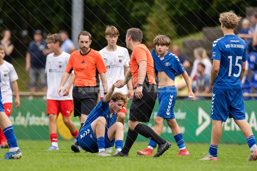 20250920_Picselweb-Fotografie_1R3_2048 | JFV D/A &amp; Stade - VfB Oldenburg0:1 VfB no70:2 VfB no70:3 VfB JFV Eigentor0:4 VfB no70:5 VfB no71:5 JFV no3 Jaric Jimenez-Voss2:5 JFV no9 Janko Sylvester3:5 JFV no16 Damian Elias Mihro Burekovic - Realisiert mit Pictrs.com