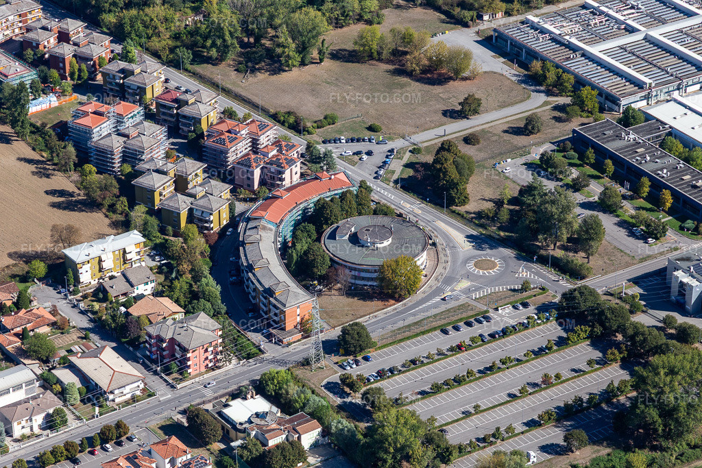 Aerial view: Chiesa Cristiana Evangelica Pentecostale di Crema in Crema in the state Cremona, Italy. – Photo: IMG_134422.jpg taken on 09/18/2022 by Werner Riehm/FLY-FOTO.com – Resolution of the original: 5302 x 3535 px
