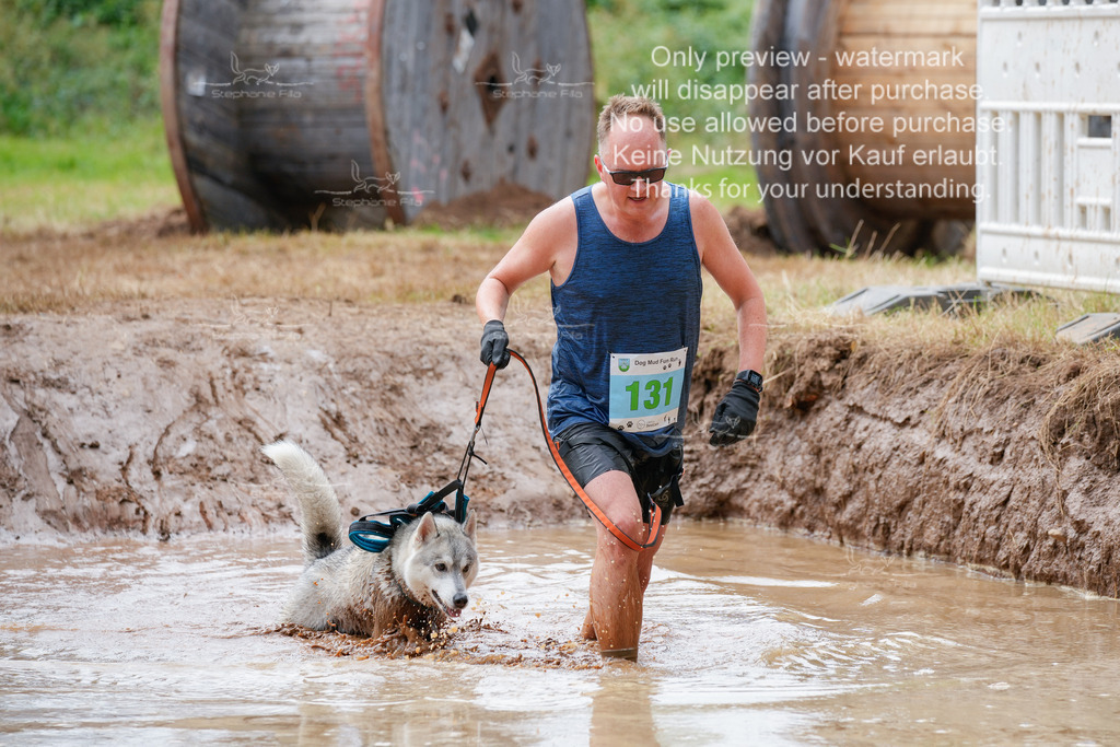 Schlamm_mit_Hund (8 von 460) | stephaniefillaphotographie - Realisiert mit Pictrs.com