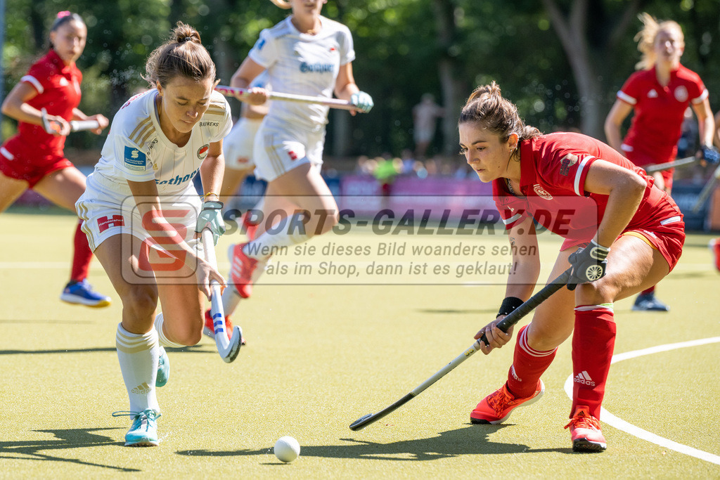 SFE_20220903_0085 | Emma Boermanns ( Rot-Weiss Köln #33 )  ; 1. Bundesliga Hockey Herren Rot-Weiss Köln - Bremer HC am 03.09.2022 in Köln (KTHC Stadion Rot-Weiss Köln Tennis and Hockey Club), Photo: Stephan Fehrmann 2022 (Sports-Gallery)