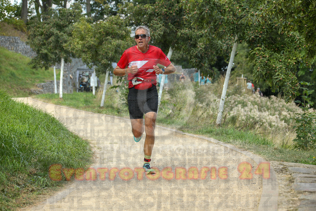 250824_1255_EX1_0944 | Sportfotografie im Rhein-Sieg Kreis, Köln, Bonn, NRW, Rheinland Pfalz, Hessen, etc. Unser Tätigkeitsfeld umfasst den Laufsport vom Volkslauf über den Marathon, Duathlon, Triathon bis zum Ultralauf wie Kölnpfad Ultra oder Schindertrail.