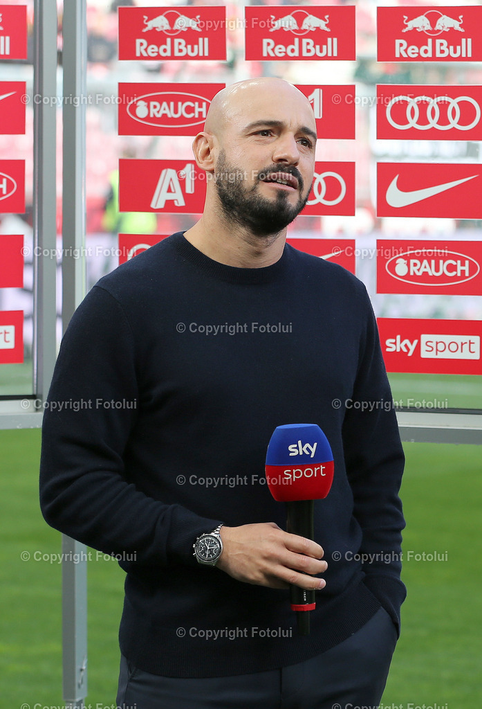 A_LUI_21042024_4 | SPORT,FUSSBALL.ADMIRAL BUNDESLIGA RED BULL SALZBURG-AUSTRIA KLAGENFURT. 21.04.2024 IM BILD: TRAINER ONUR CINELS (SALZBURG) FOTO.FOTOLUI/MW