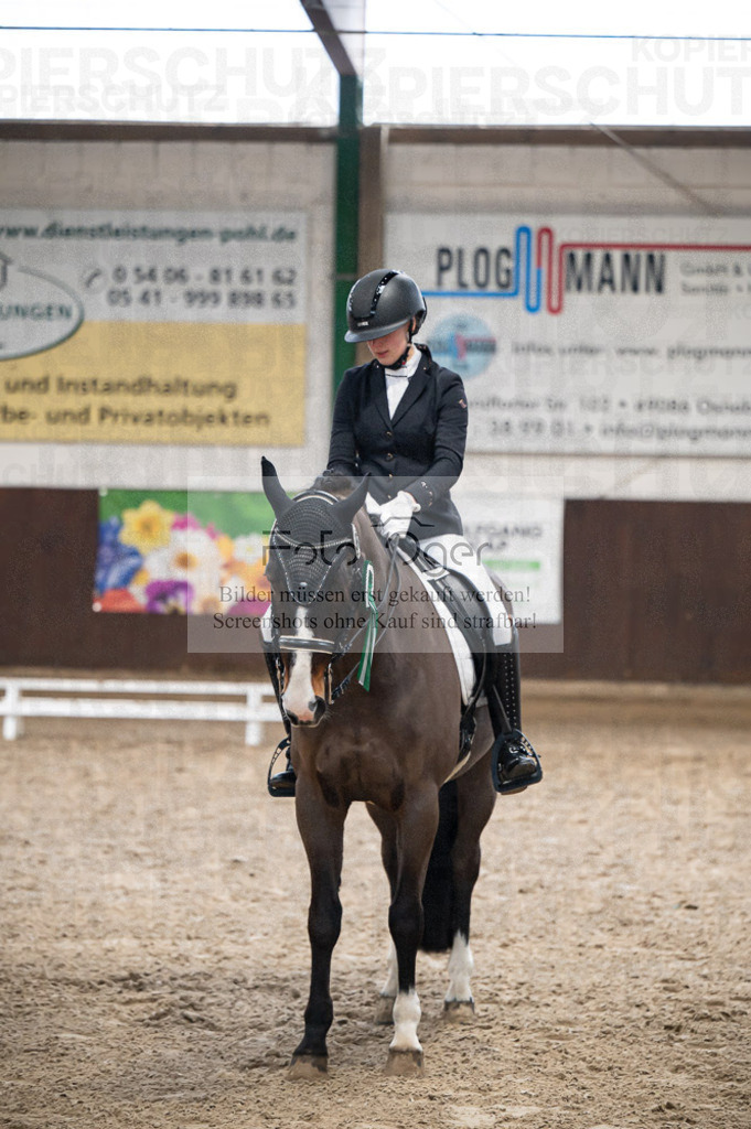 Hallenreittunier Voxtrup 2023 | Entdecke hochwertige Reitturnierfotos von Foto Oger. Professionell, emotional und authentisch – jetzt Lieblingsmomente im Shop bestellen.Deutschlandweite Turnierfotografie. - Realisiert mit Pictrs.com