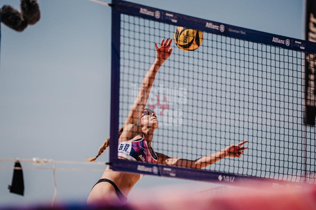 Beachvolleyball | Frauen | Allianz German Beach Tour 2025 | Tourstop Bremen | 13.06.2025 | Mila Jancar beim Angriff