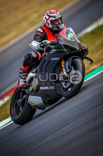 0869-250706LR-013_869 | Deine Full-Service-Agentur für ✔️Videoproduktionen und ✔️Motorsportfotografie Jetzt Angebot anfragen!