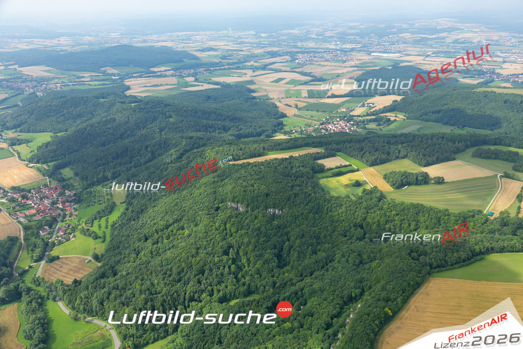 Die Luftaufnahme der Stadt Buttenheim wurde 2017 vom Flugzeug heraus erstellt ( keine Drohne )- hohe Auflösung für beste Qualität