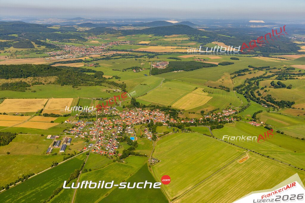 Luftbild Wiesenthal - Die Luftaufnahme wurde 2025 vom UL-Flugzeug heraus erstellt ( keine Drohne ) - Hochauflösende Luftaufnahme - für professionelle Ausdrucke geeignet. Die Geschenkidee !Hier alle&nbsp;Infos zur Lizenzierung der LuftaufnahmeWir fliegen auch dieses Jahr wieder in Ihre Region um Luftbilder zu erstellen.- Luftbild anfragen
