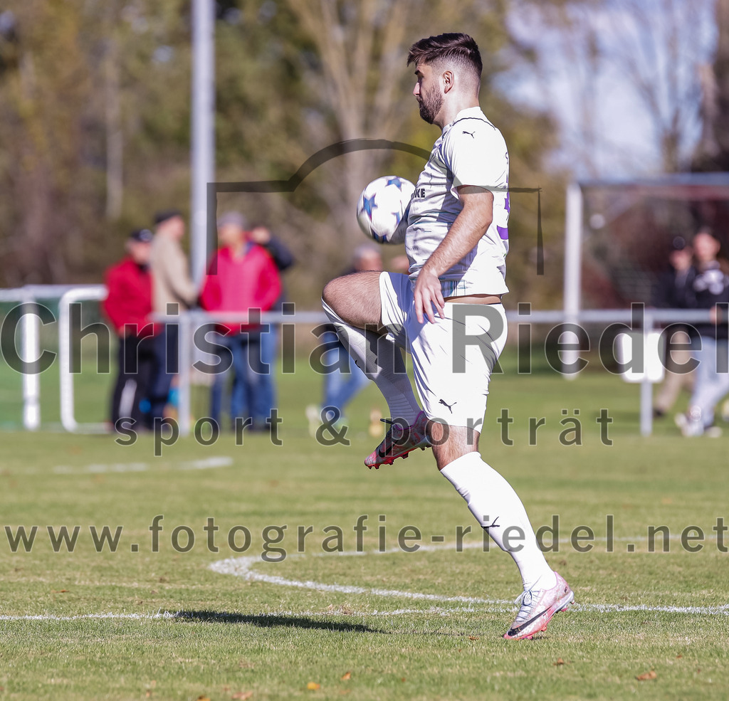 2023-10-22_003_SpVgg_Eichenkofen_gegen_SpVgg_Altenerding_II | Erding, Deutschland, 22.10.2023:
Fußball, A-Klasse 2023 / 2024, 12. Spieltag, SpVgg Eichenkofen gegen SpVgg Altenerding II, Endergebnis: 3:1

Foto: Christian Riedel / fotografie-riedel.net