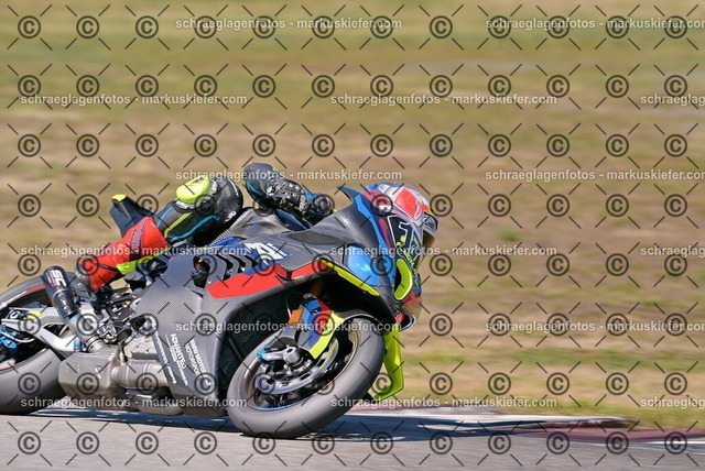 26bt05-0352 | markuskiefer.com - Realisiert mit Pictrs.com