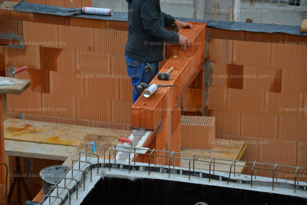 bib-lg07-mauerarbeiten-0049 | Nach LV-Leistungsgruppen sortierte Detailfotos über den Bau eines Hauses. Alle Hausbau-Bilder direkt vom Urheber und Autor der Website Haus-Selber-Bauen.com