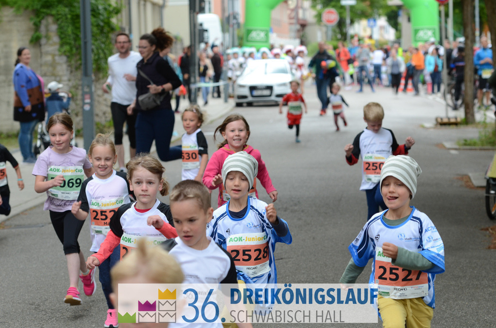 AOK Junior Cup 400m | 3Königslauf 2022 AOK Junior Cup 400m - Realisiert mit Pictrs.com