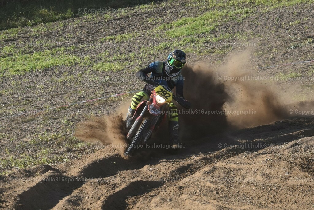 DSC_0509 | Sportfotografie , Motorsport, Motoross, Reitsport, Mointainbike, Enduro,
Landschaft , Outdoor, Eventfotografie, Landschaft, Bilder online bestellen - Realisiert mit Pictrs.com