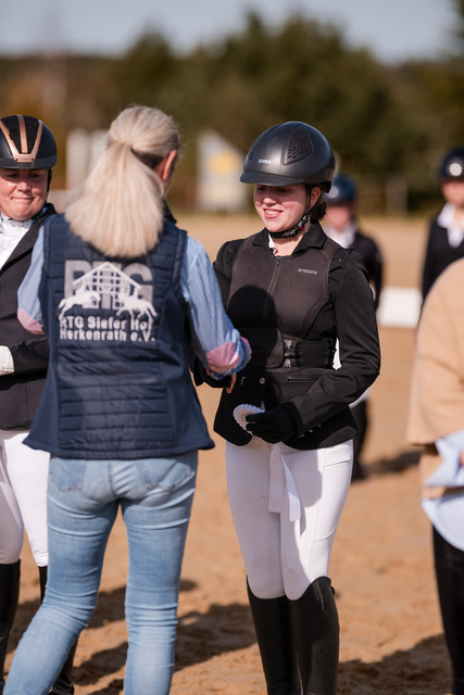 2026_10_03_Siefer-Hof_124700_Z81_38305971 | Professionelle Reitsport-, Turnier- und Eventfotografie von Robert Broda. Galerien mit ausgewählten und bearbeiteten Bildern direkt online ansehen und bestellen.